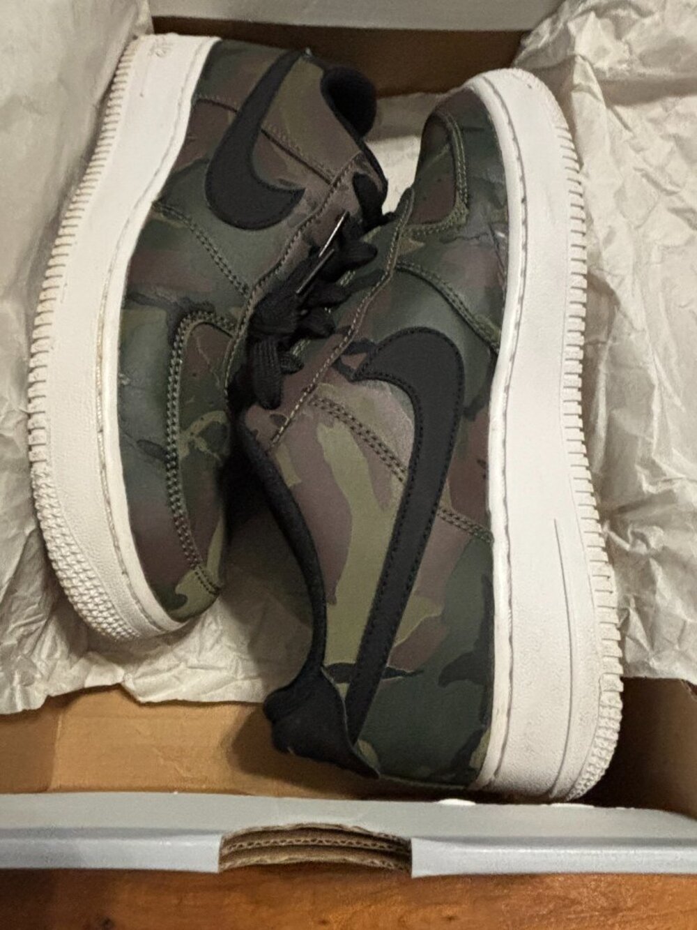 Nike Air Force 1 7Y Camo Sneakers (Eur 40)